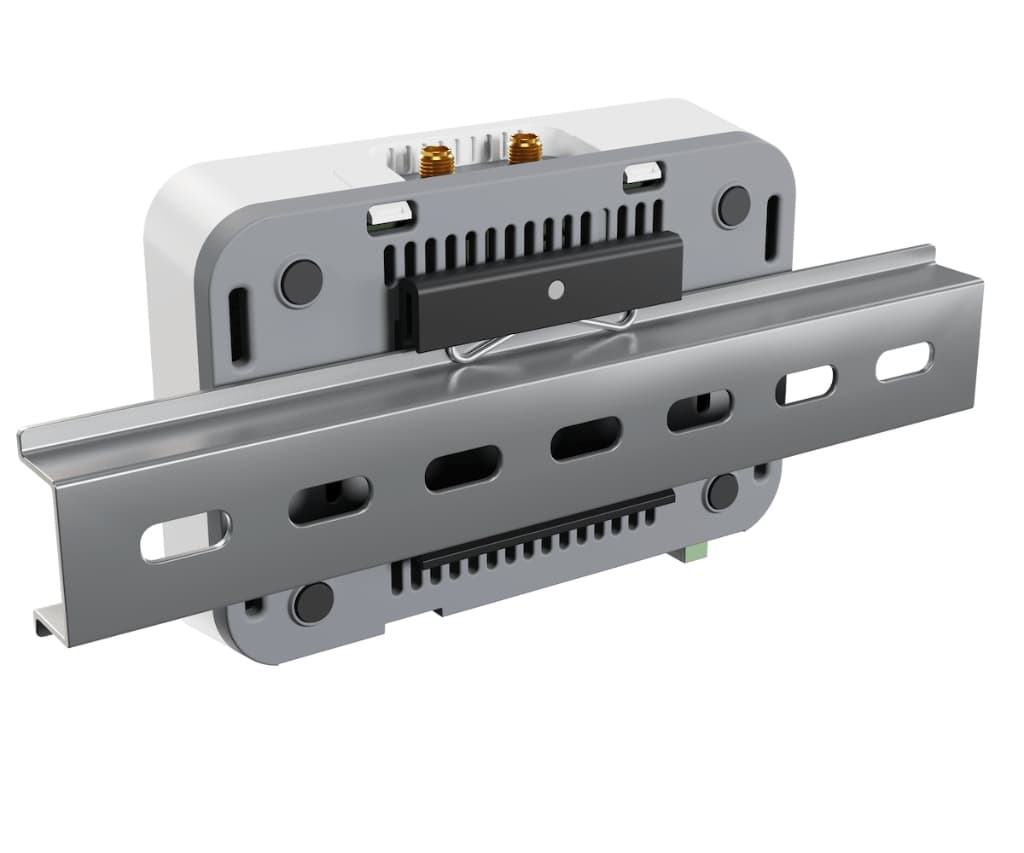 MikroTik KNOT | NB-IoT / LTE Cat-M Modem IoT Gateway, BLE→MQTT/HTTPS, Modbus→TCP, GPS, PoE-in/out, RouterOS v7